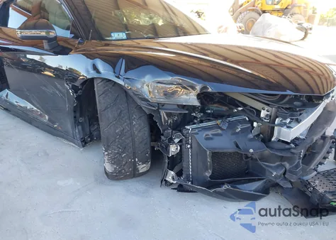 2017 Audi R8 5.2 V10 Plus из США, поврежденный, VIN WUAKBAFX1H7905026